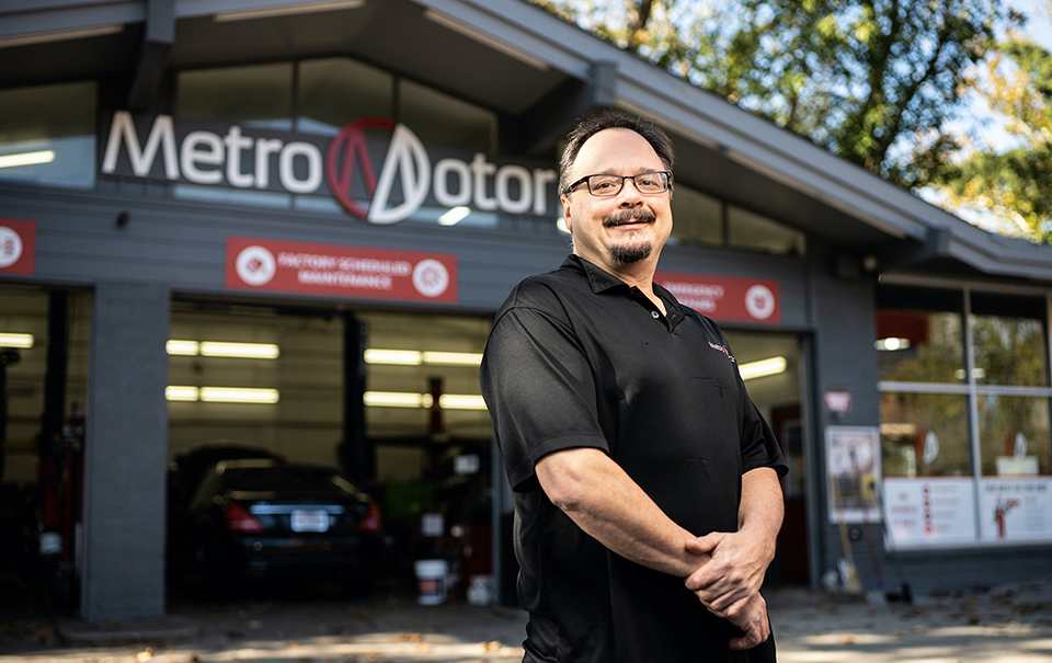 Metro Motor Hilltop auto service center manager